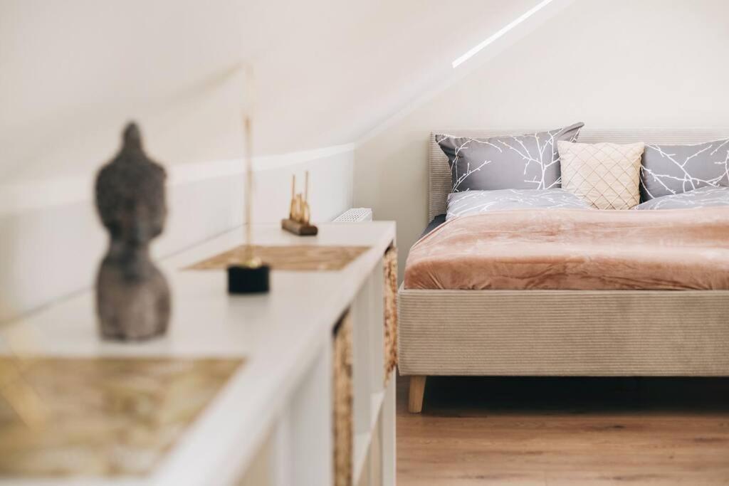 Apartment Tip! Toplage In Dresden! Moderne 100 Qm Fuer Familien Und Kleine Gruppen