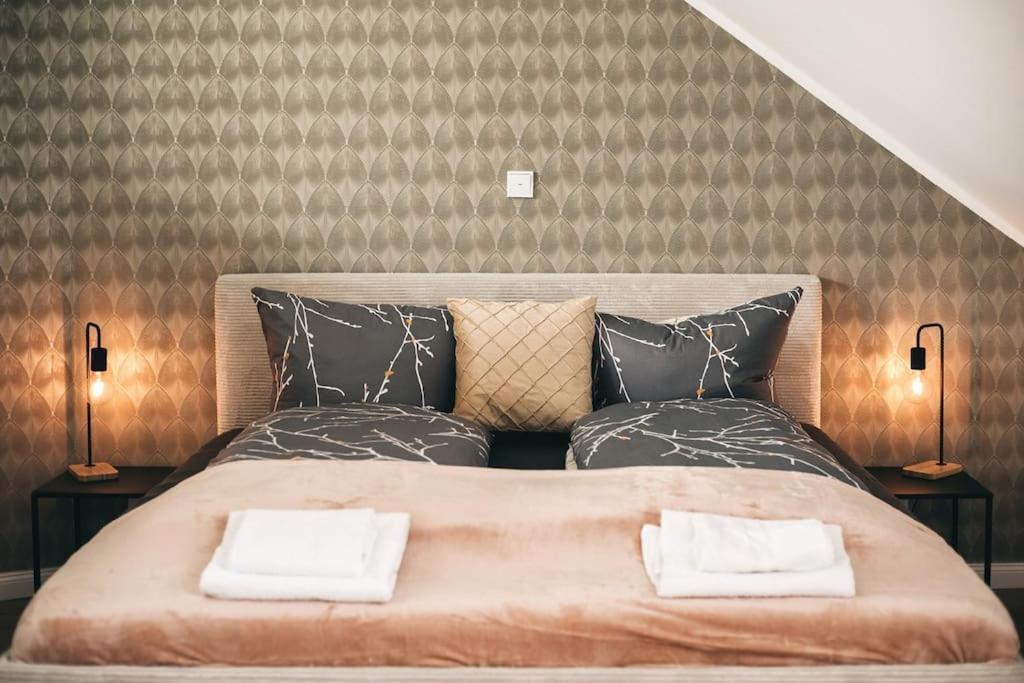 Apartment Tip! Toplage In Dresden! Moderne 100 Qm Fuer Familien Und Kleine Gruppen *